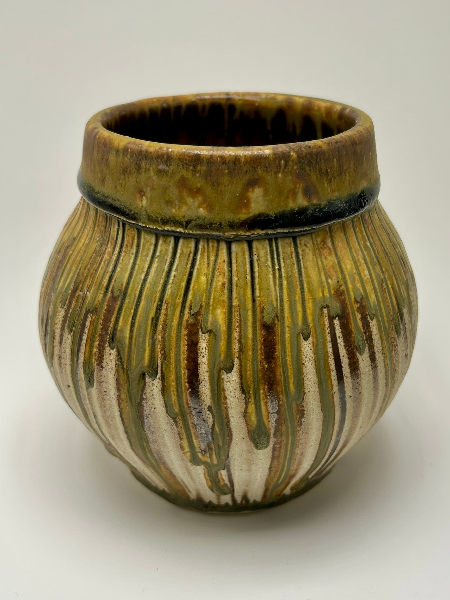 Vase (64)